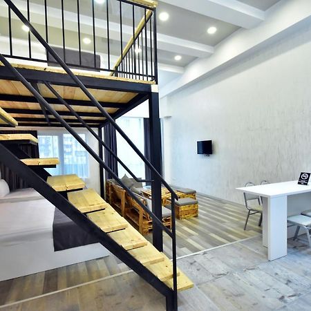 Libereco Aparthotel Batoemi Buitenkant foto