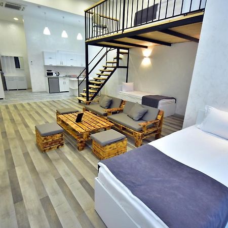 Libereco Aparthotel Batoemi Buitenkant foto