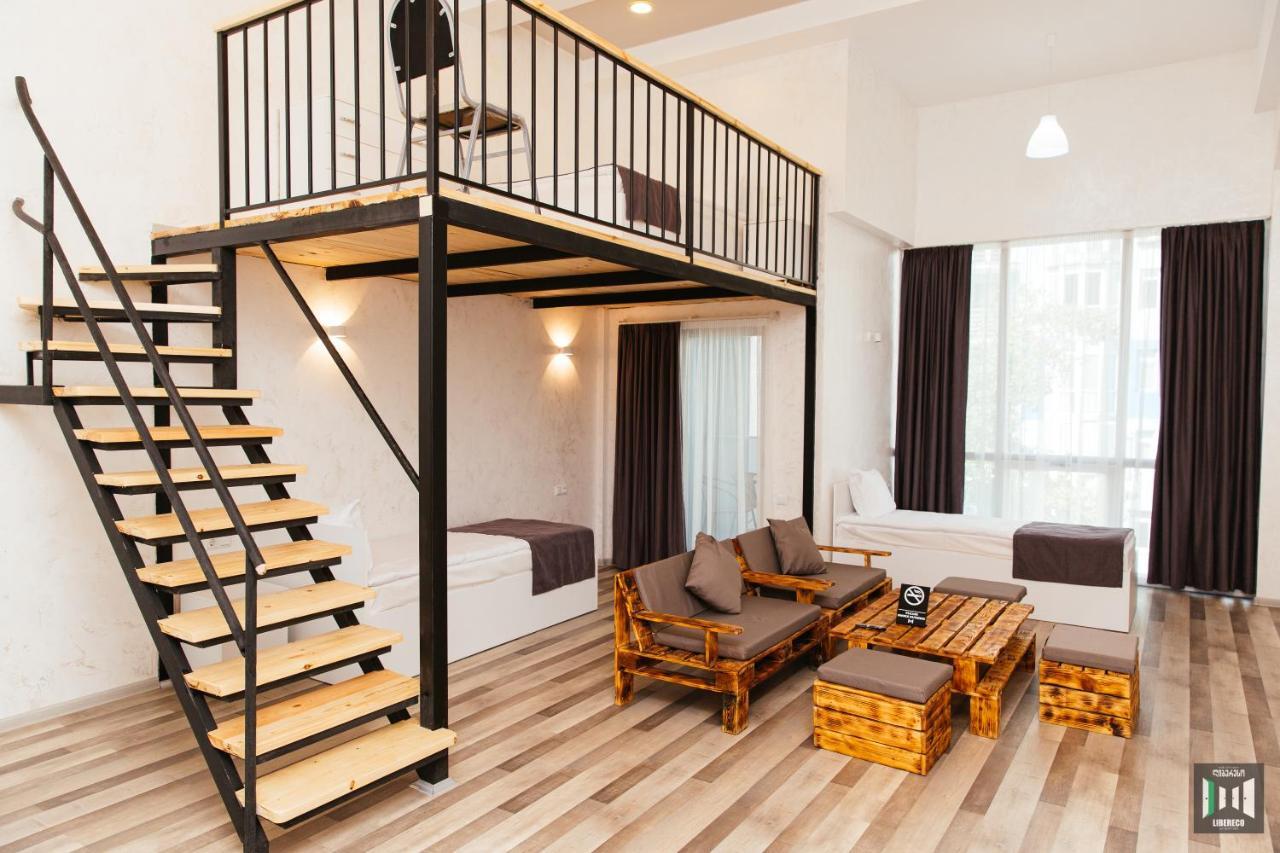 Libereco Aparthotel Batoemi Buitenkant foto
