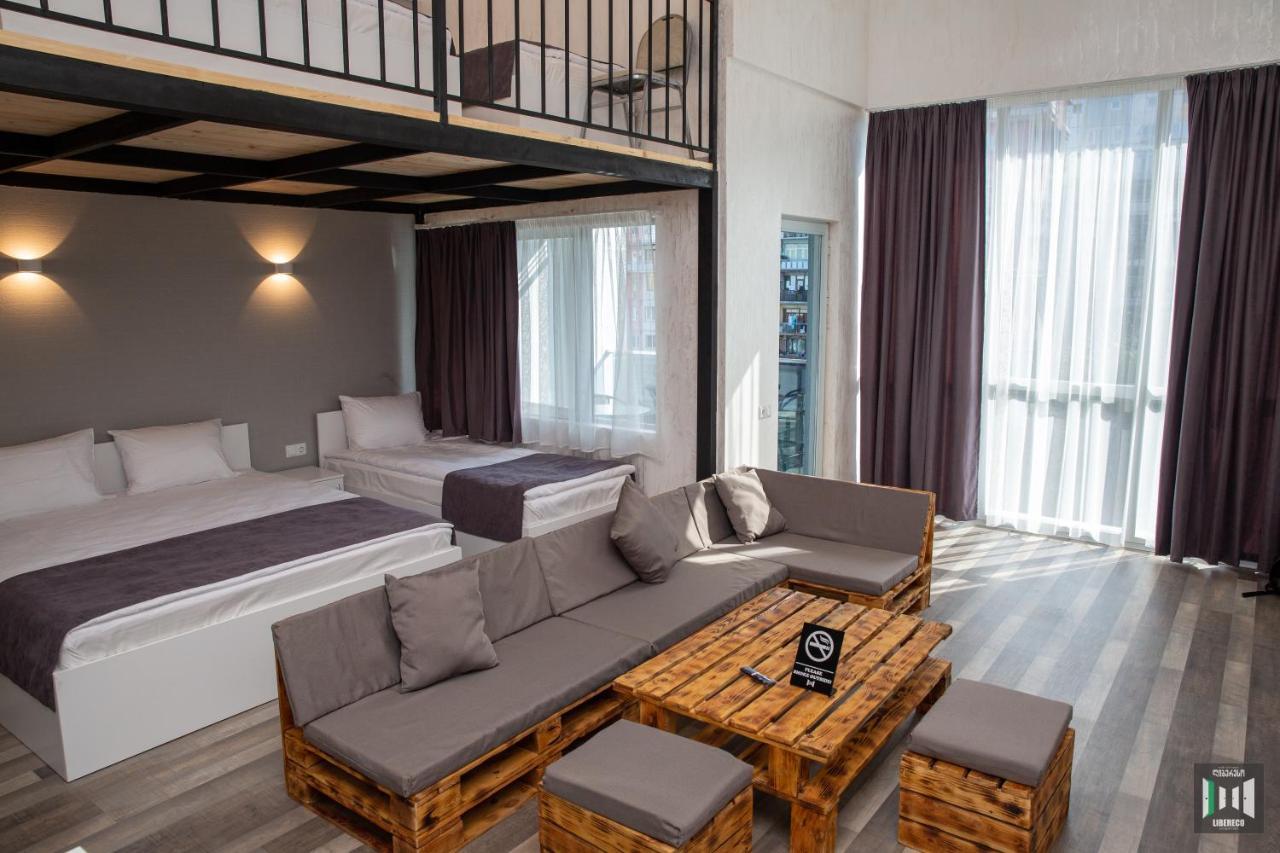 Libereco Aparthotel Batoemi Buitenkant foto