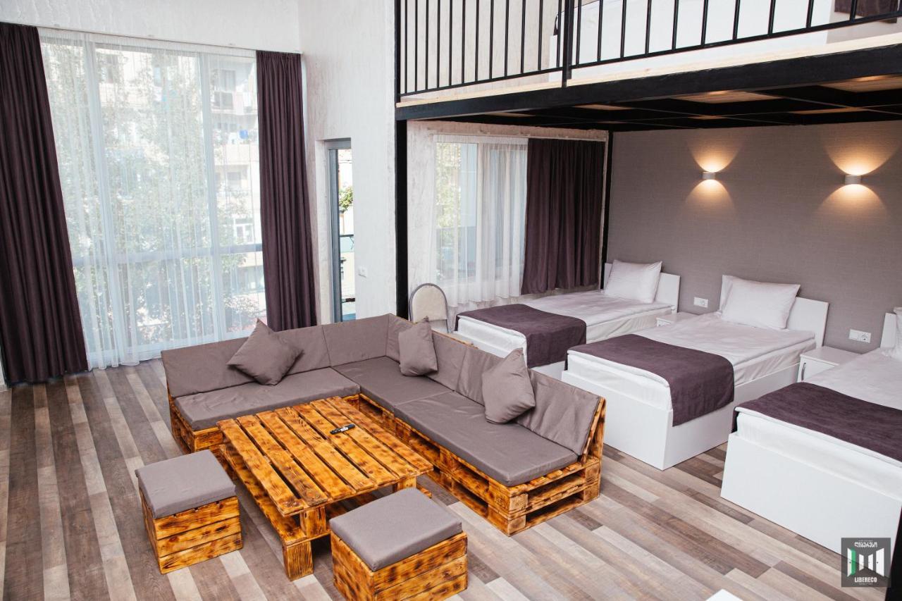 Libereco Aparthotel Batoemi Buitenkant foto