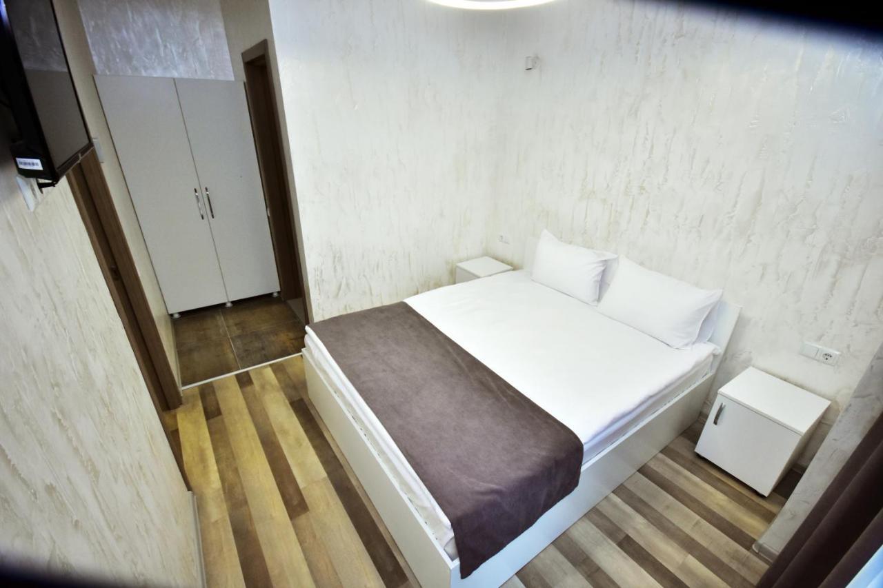 Libereco Aparthotel Batoemi Buitenkant foto