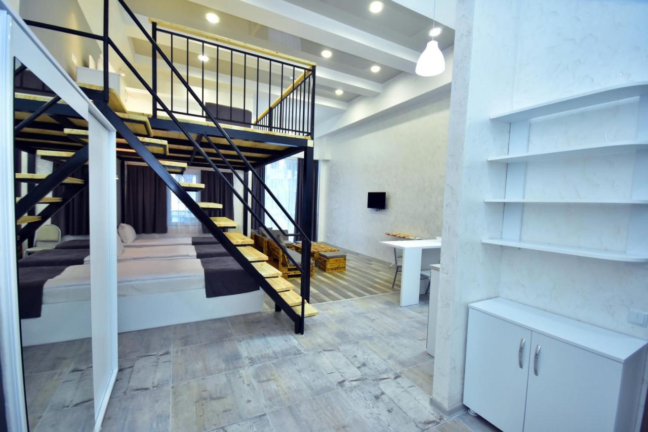 Libereco Aparthotel Batoemi Buitenkant foto